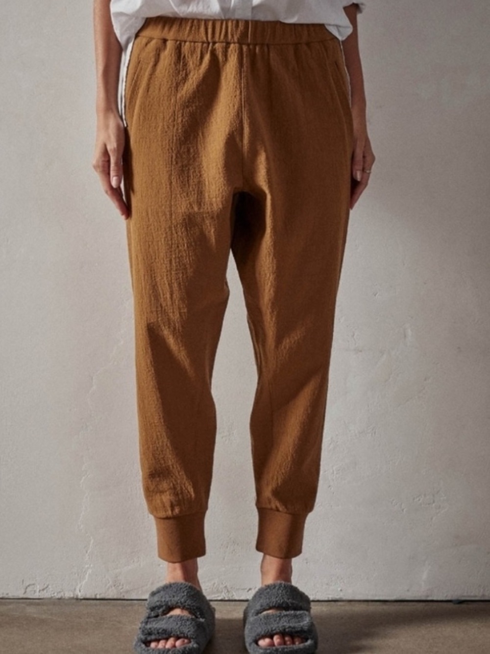 James Perse Elasticated Waist Slim Fit Trousers Caramel Brown Size 1 Small